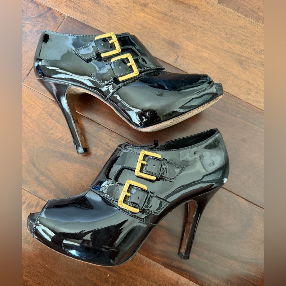BCBGMAXAZRIA Black Patent Peep-Toe Bootie Heels | Size 8